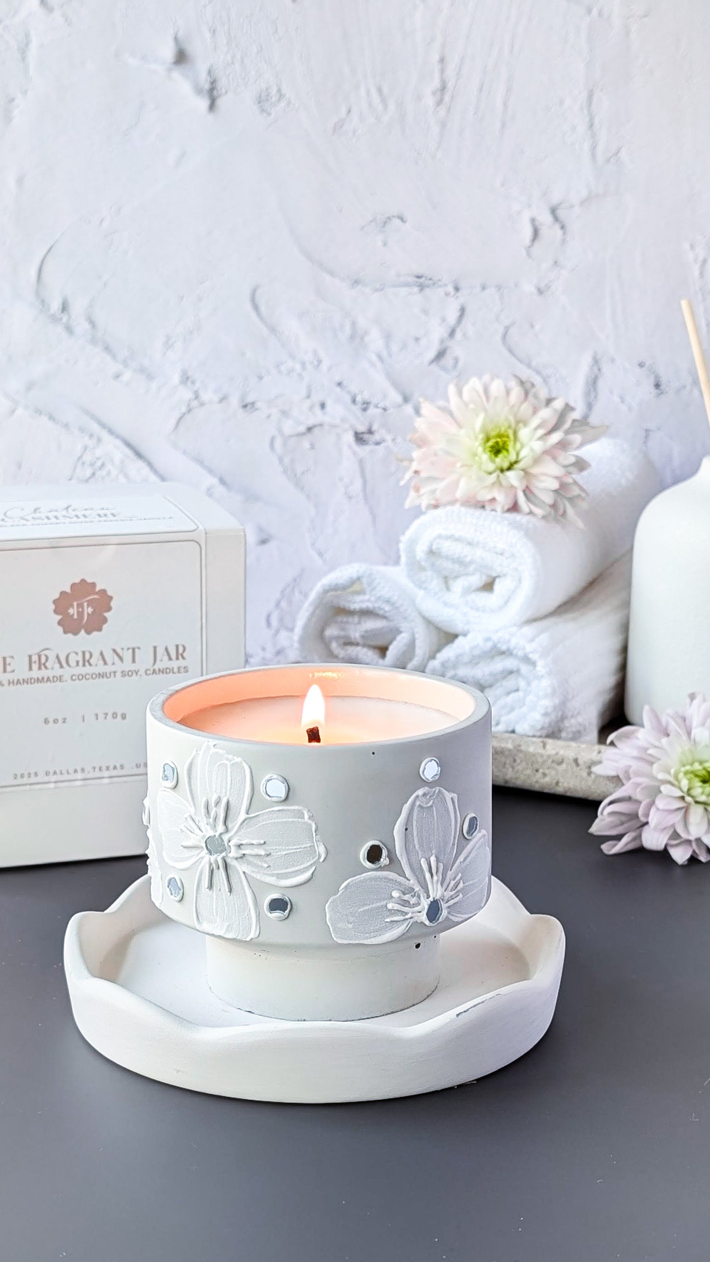 CHÂTEAU CASHMERE, Spa Inspired Concrete Candle, for timeless home décor and gifting |The Fragrant Jar