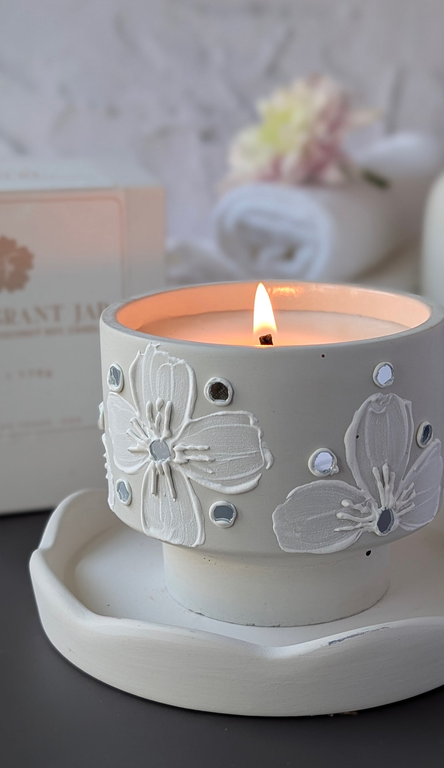 CHÂTEAU CASHMERE, Spa Inspired Concrete Candle, for timeless home décor and gifting |The Fragrant Jar