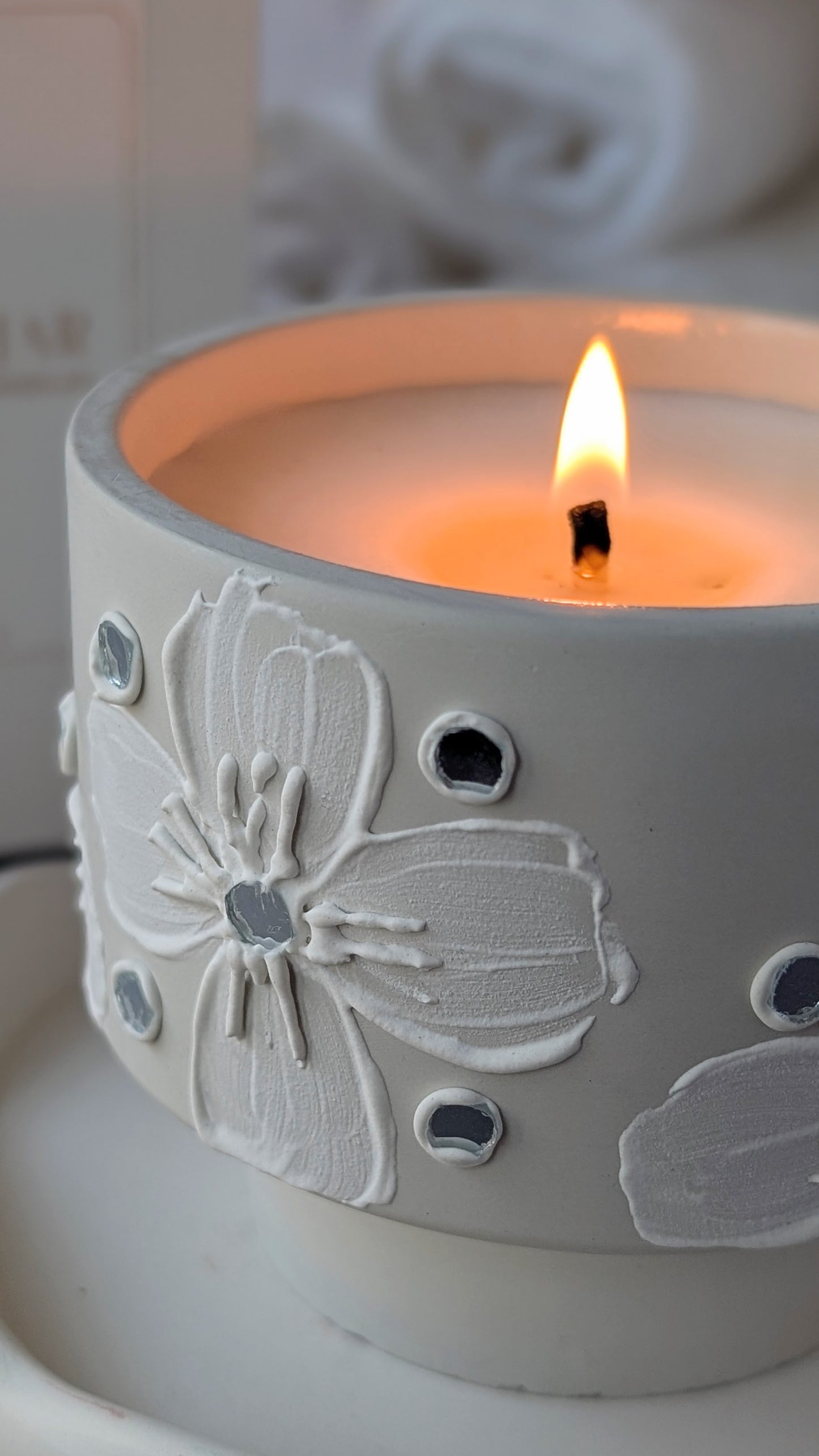 CHÂTEAU CASHMERE, Spa Inspired Concrete Candle, for timeless home décor and gifting |The Fragrant Jar