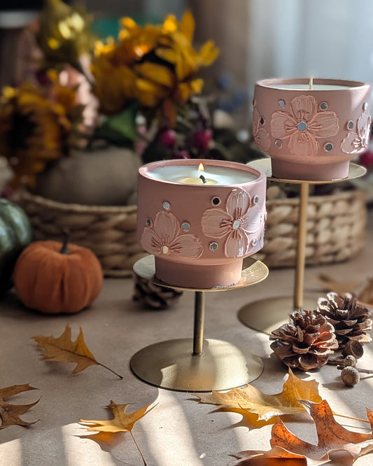 “Honeysuckle Jasmine Concrete Candle – Floral Luxury Home Fragrance with Hand-Poured Elegance | The Fragrant Jar”