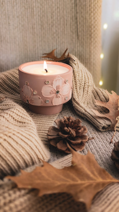 “Honeysuckle Jasmine Concrete Candle – Floral Luxury Home Fragrance with Hand-Poured Elegance | The Fragrant Jar”