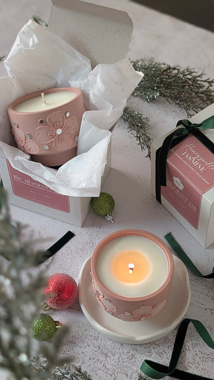 “Honeysuckle Jasmine Concrete Candle – Floral Luxury Home Fragrance with Hand-Poured Elegance | The Fragrant Jar”