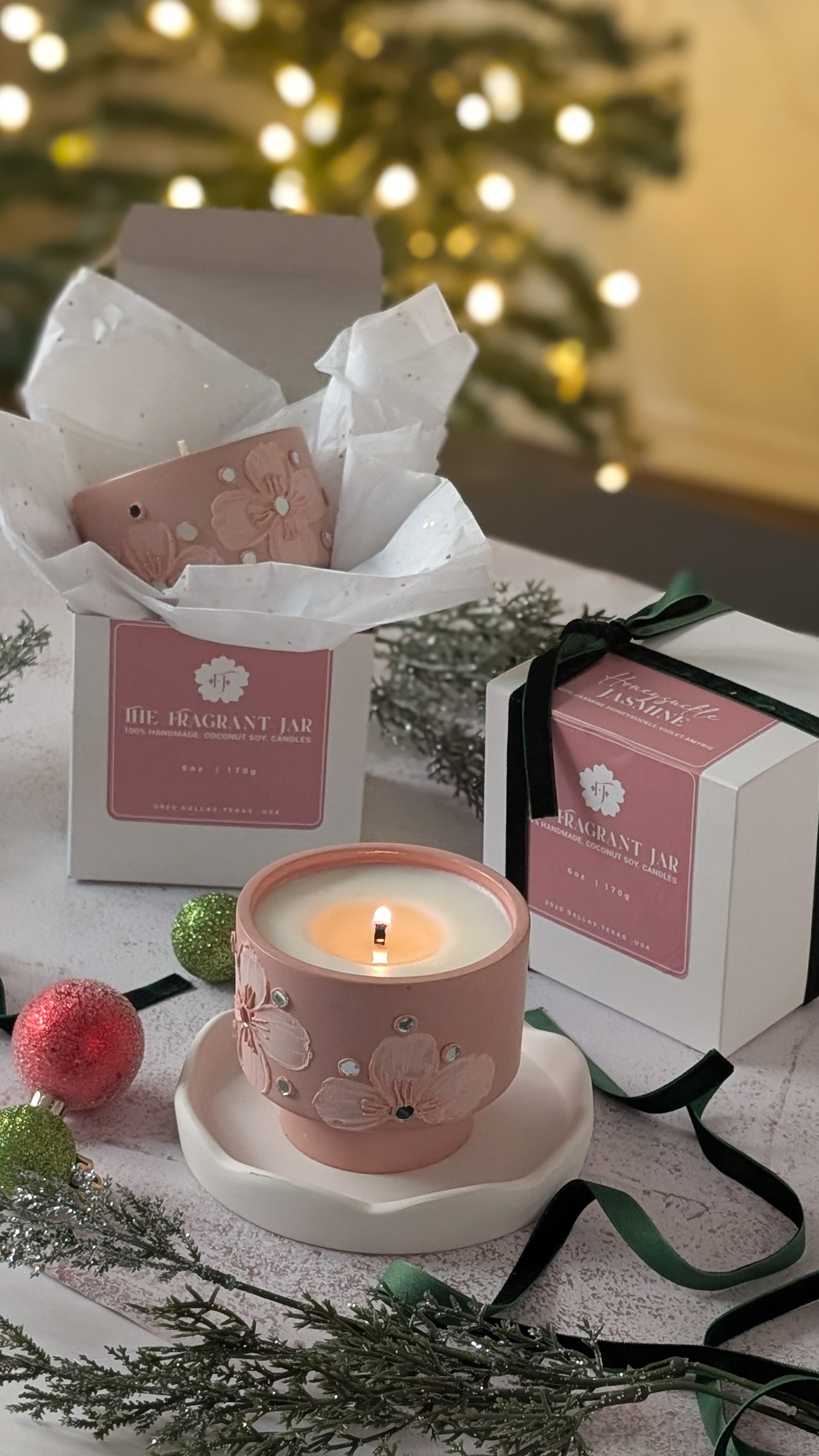 “Honeysuckle Jasmine Concrete Candle – Floral Luxury Home Fragrance with Hand-Poured Elegance | The Fragrant Jar”