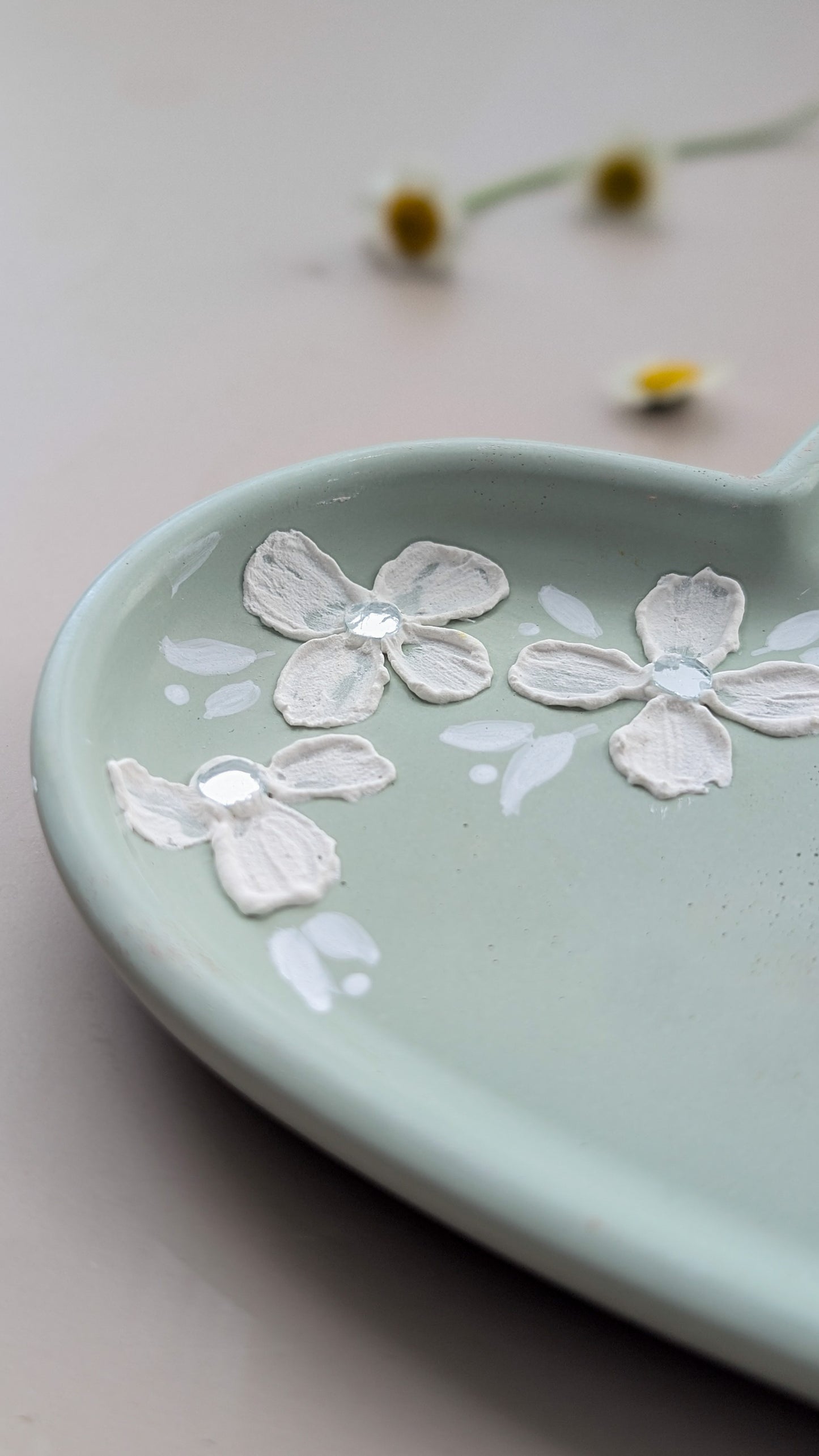 Handmade heart Concrete Trinket Tray | Minimalist Jewelry Dish | Modern Aesthetic Home Decor | Neutral Dusty pink  |The Fragrant Jar