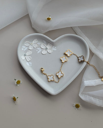 Handmade heart Concrete Trinket Tray | Minimalist Jewelry Dish | Modern Aesthetic Home Decor | Neutral Dusty pink  |The Fragrant Jar