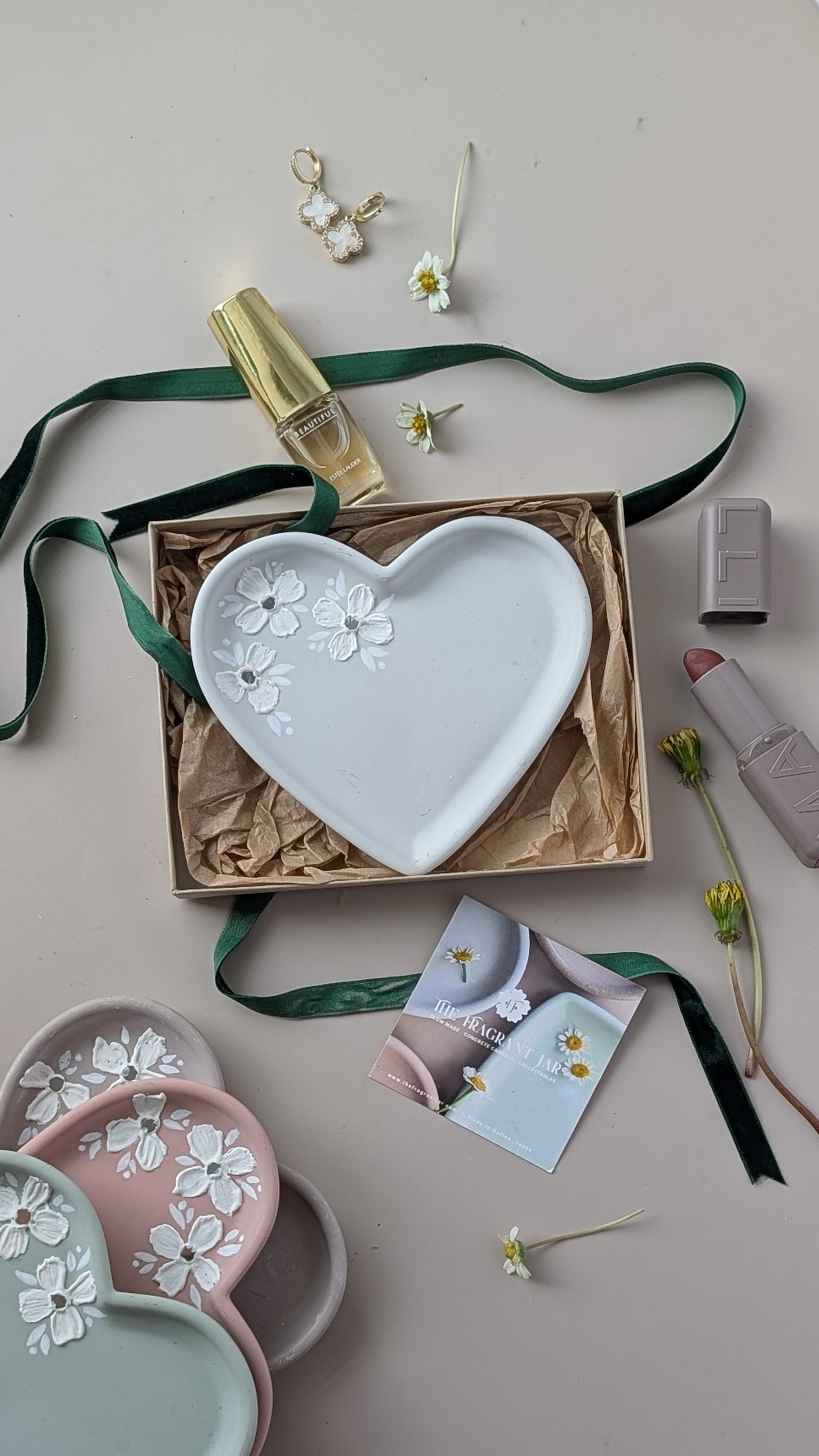 Handmade heart Concrete Trinket Tray | Minimalist Jewelry Dish | Modern Aesthetic Home Decor | Neutral Dusty pink  |The Fragrant Jar